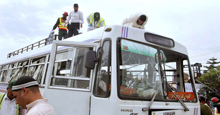 Rawalpindi: one killed in suicide attack on government bus